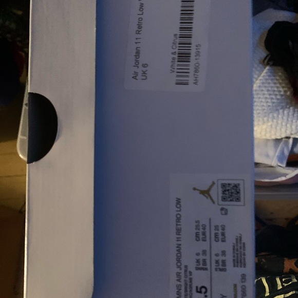 Citrus 11s Size 7 in youth 8.5 in women NEVER WORN - Picture 8 of 8